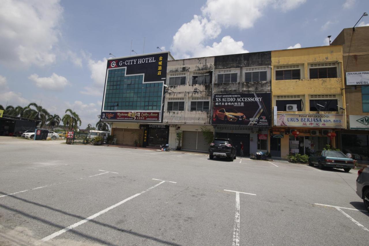 G City Hotel Teluk Intan Buitenkant foto
