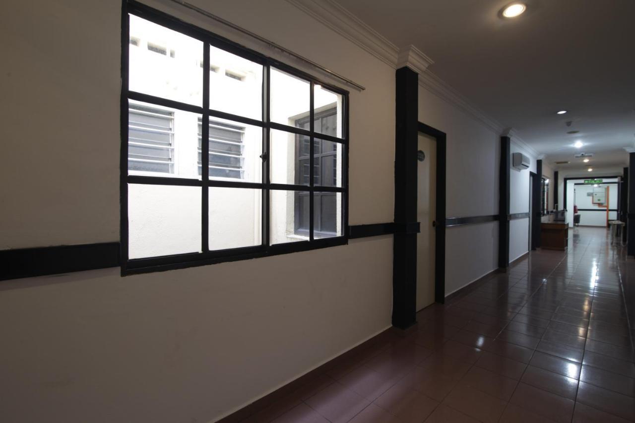 G City Hotel Teluk Intan Buitenkant foto