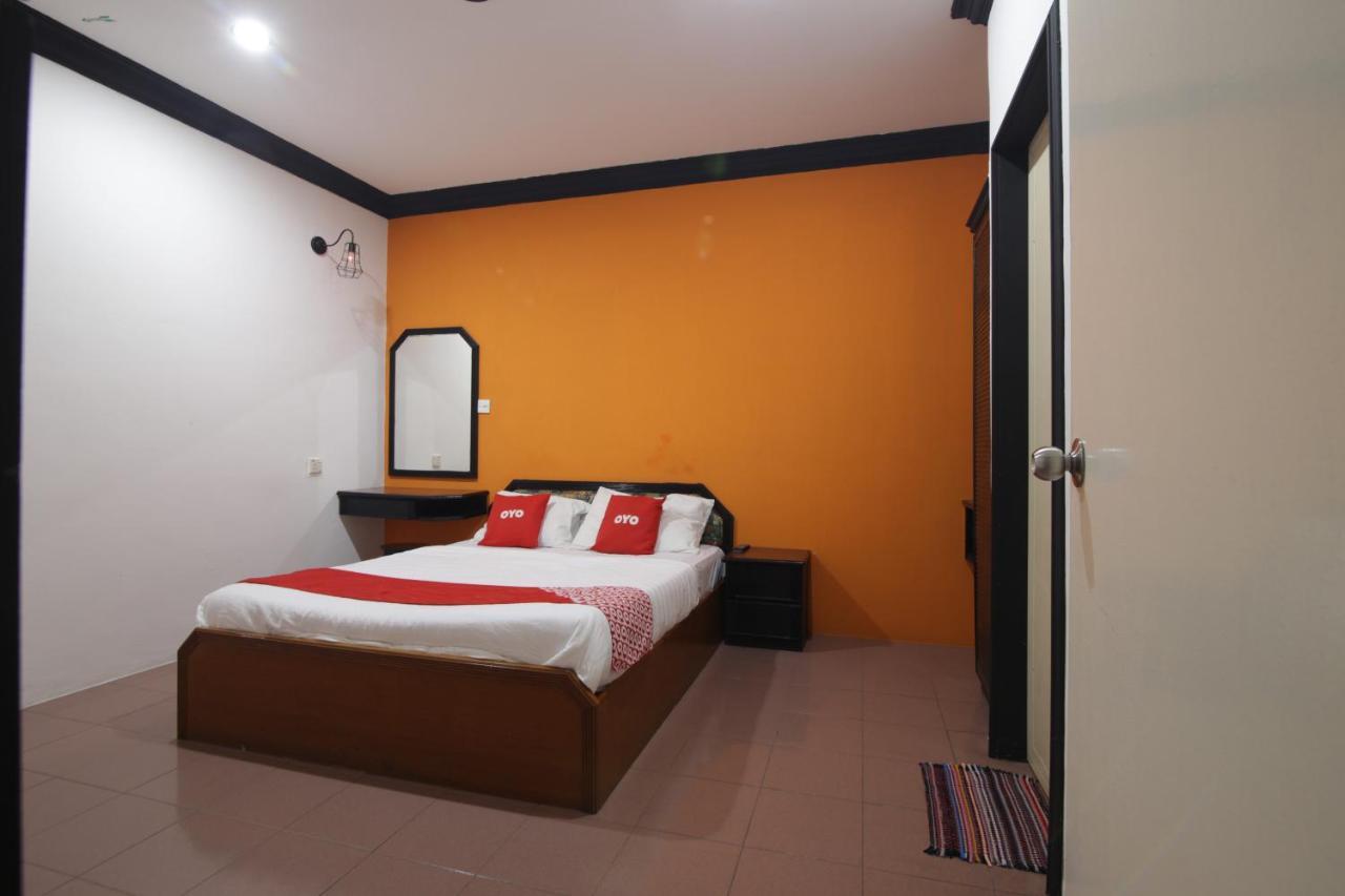 G City Hotel Teluk Intan Buitenkant foto
