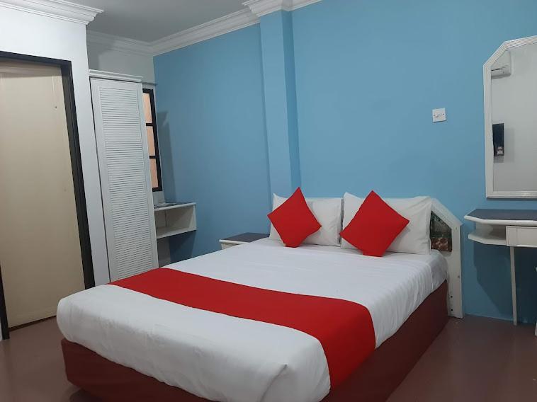 G City Hotel Teluk Intan Buitenkant foto