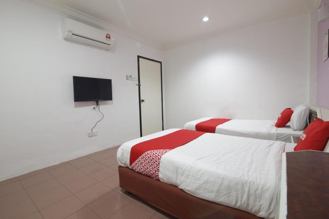 G City Hotel Teluk Intan Buitenkant foto