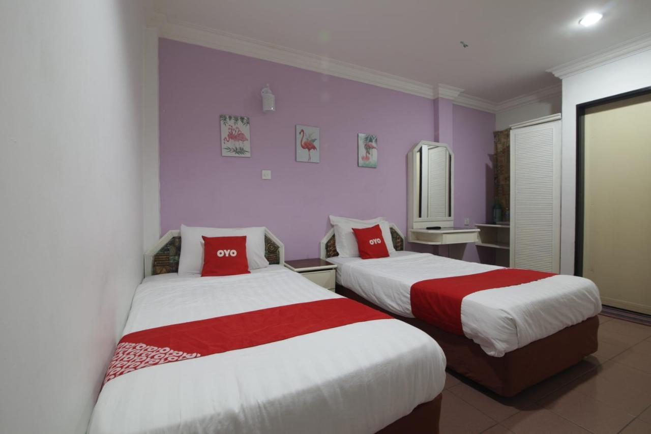 G City Hotel Teluk Intan Buitenkant foto