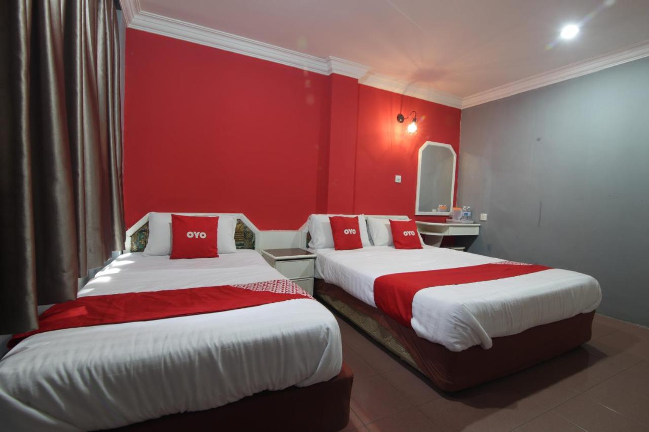 G City Hotel Teluk Intan Buitenkant foto