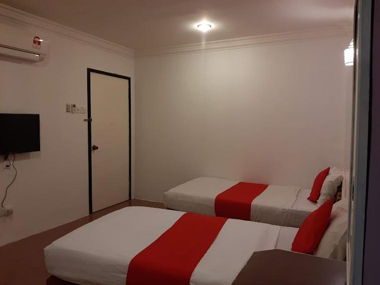 G City Hotel Teluk Intan Buitenkant foto