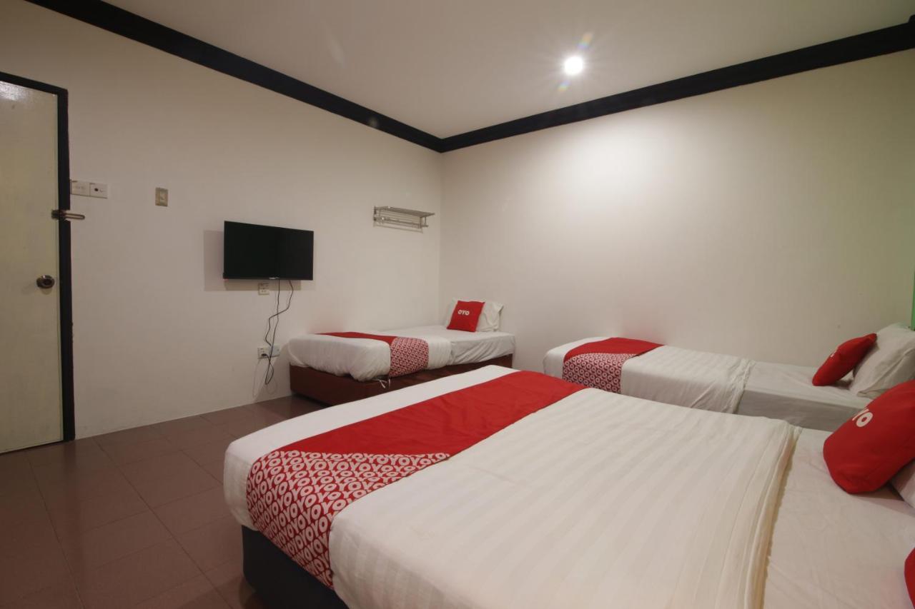 G City Hotel Teluk Intan Buitenkant foto