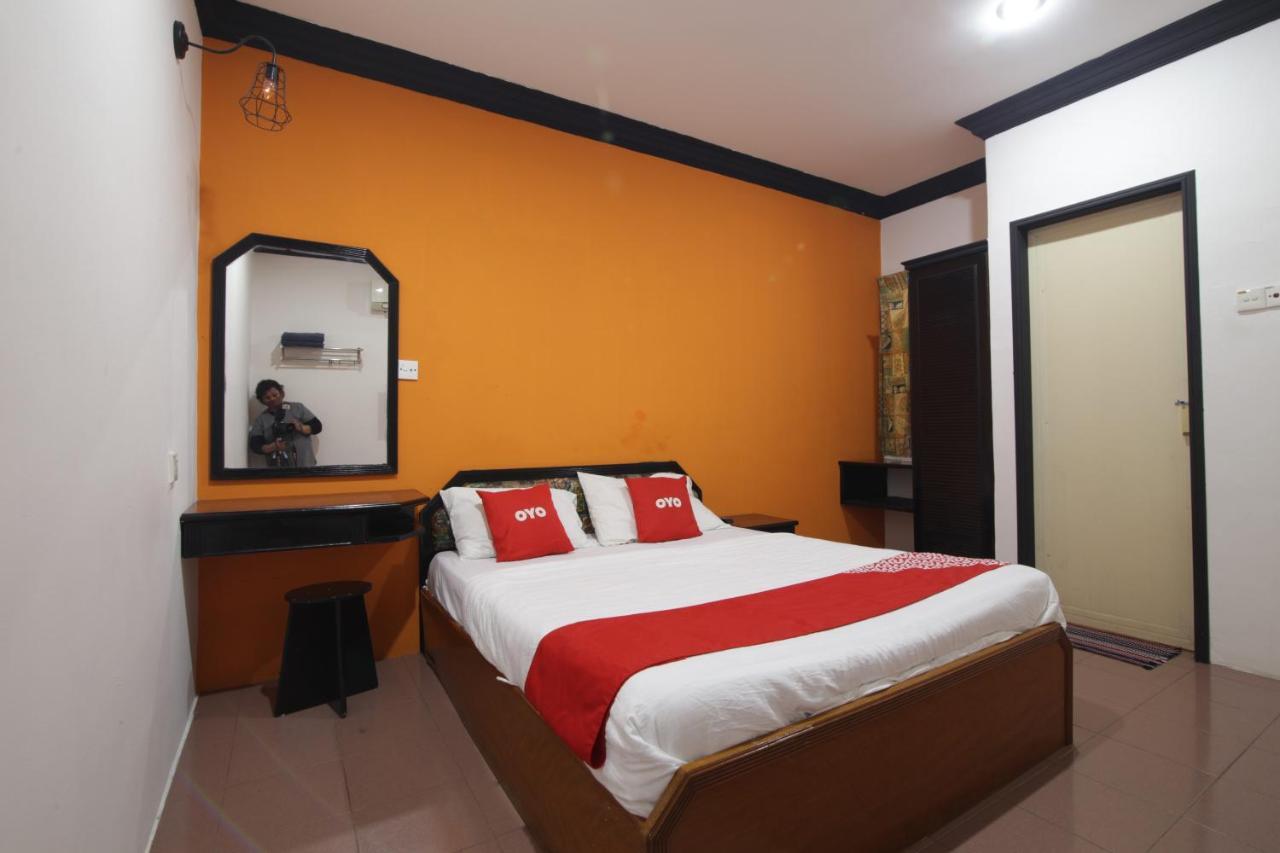 G City Hotel Teluk Intan Buitenkant foto