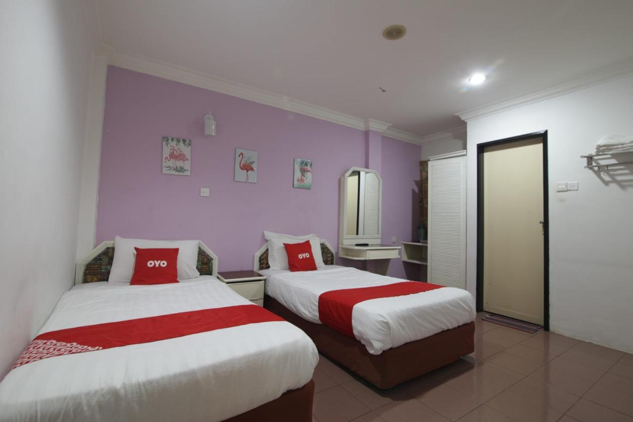 G City Hotel Teluk Intan Buitenkant foto