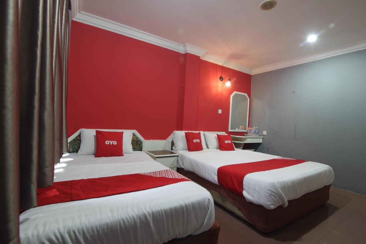 G City Hotel Teluk Intan Buitenkant foto