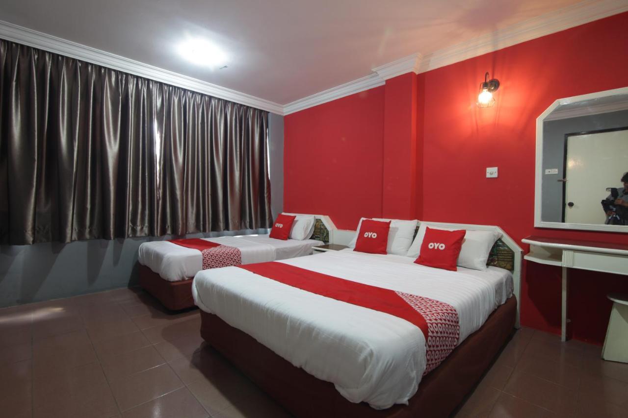 G City Hotel Teluk Intan Buitenkant foto