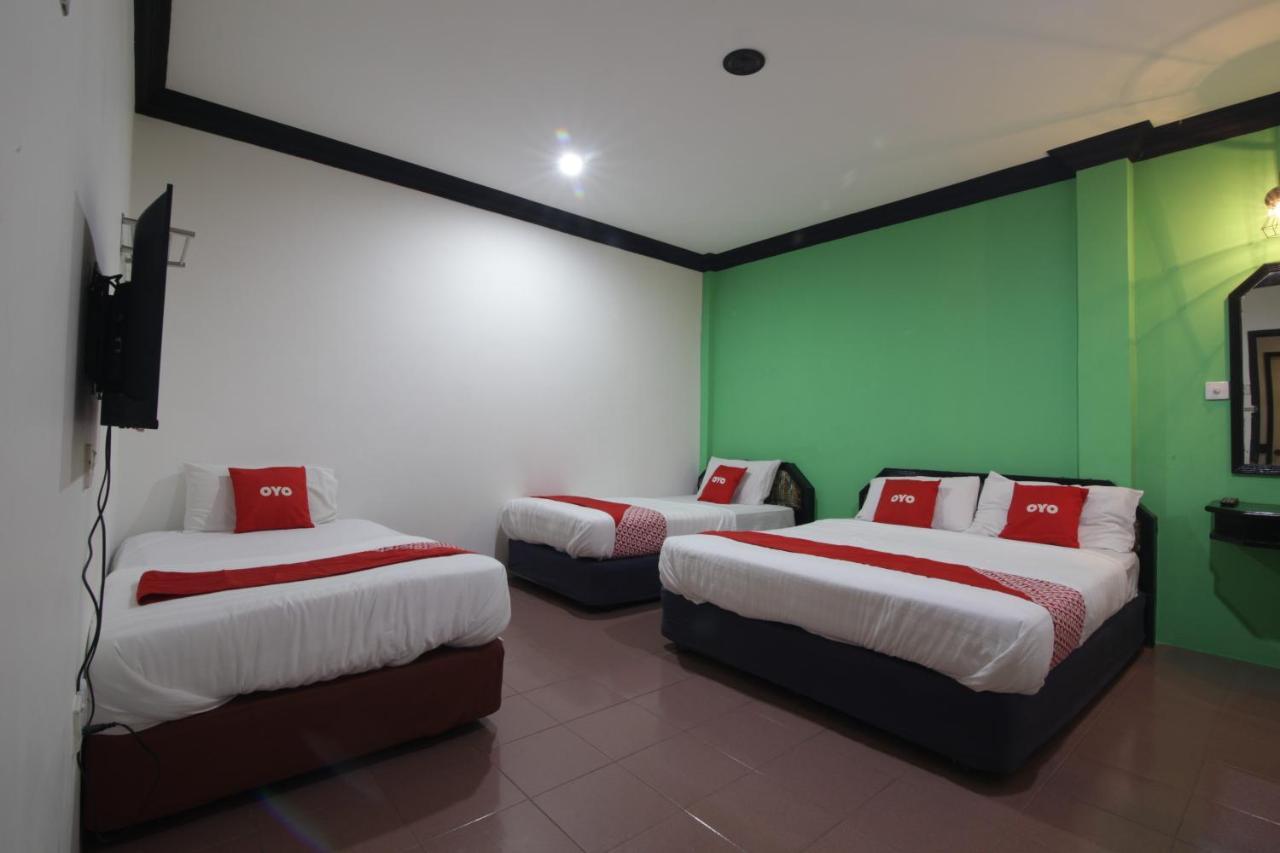 G City Hotel Teluk Intan Buitenkant foto