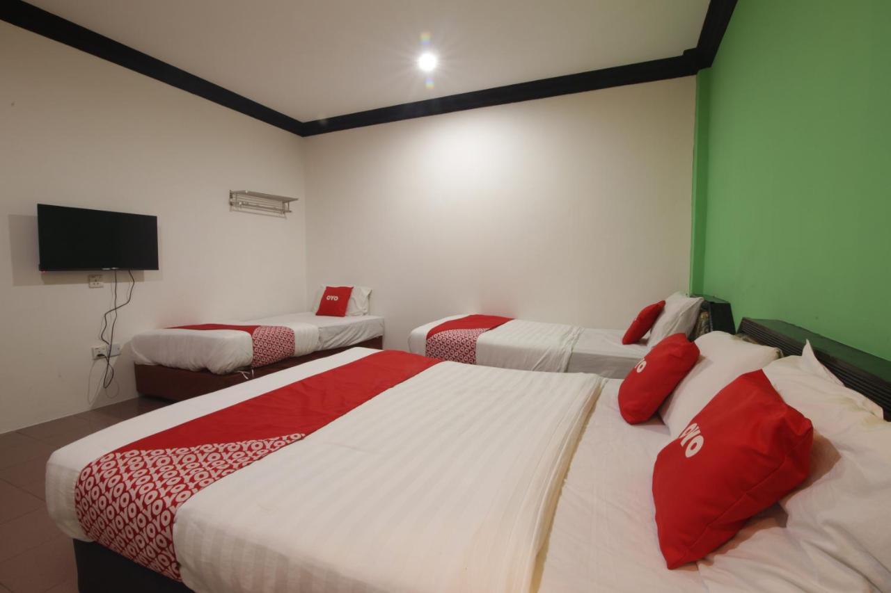 G City Hotel Teluk Intan Buitenkant foto