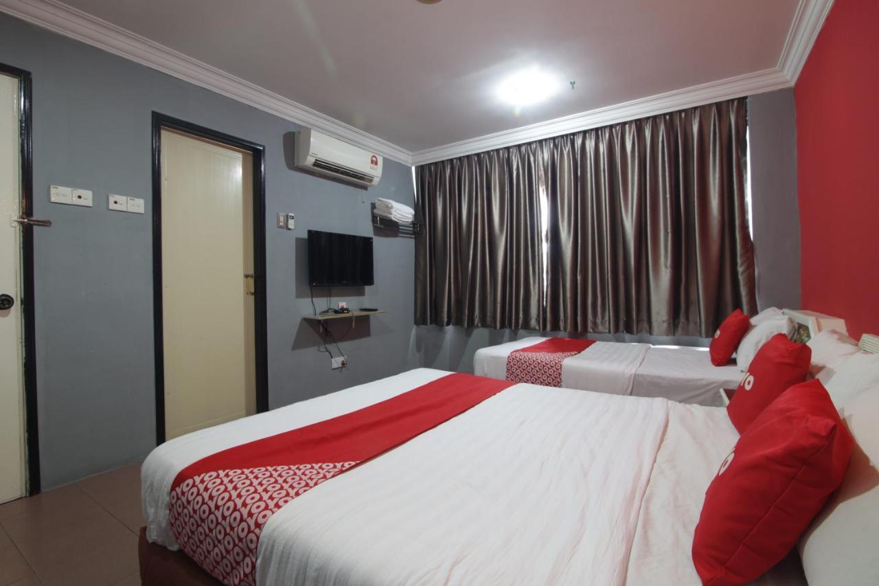 G City Hotel Teluk Intan Buitenkant foto