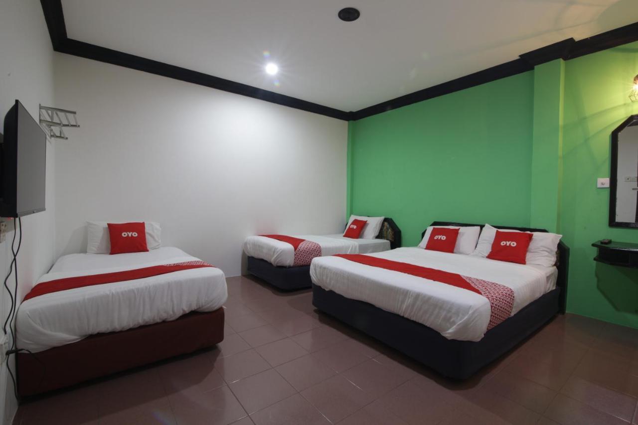 G City Hotel Teluk Intan Buitenkant foto