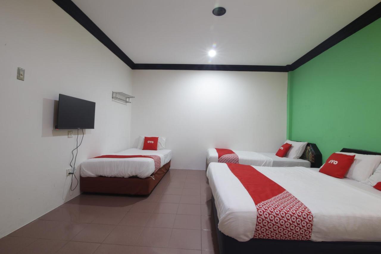 G City Hotel Teluk Intan Buitenkant foto