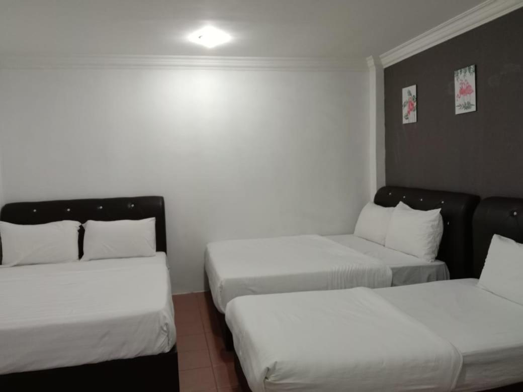 G City Hotel Teluk Intan Buitenkant foto